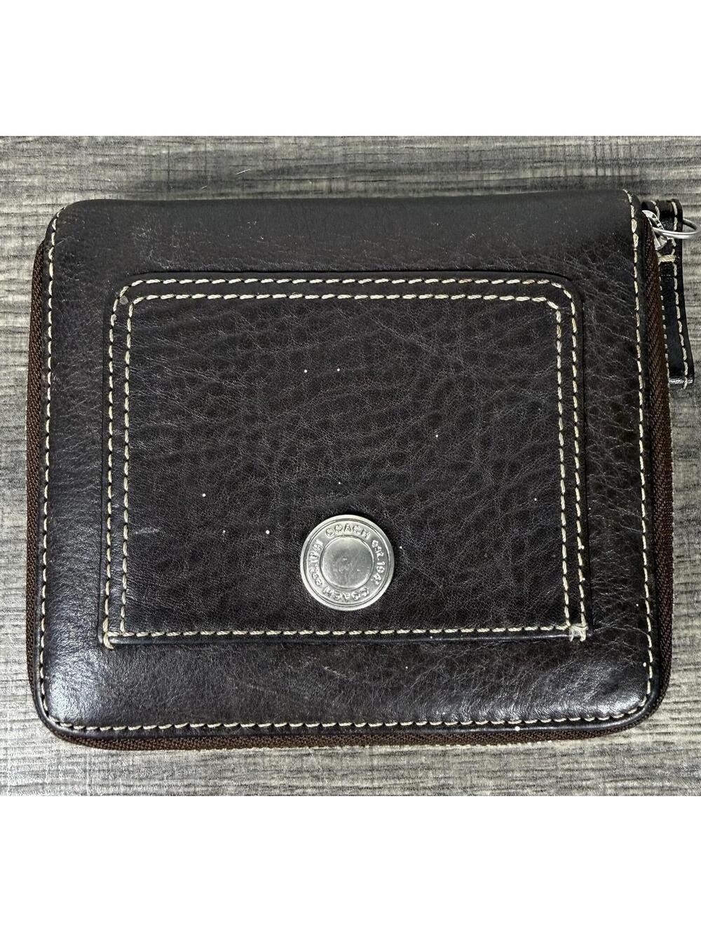 Coach Women’s Brown Pebbled Leather Compact Zip Card Slots Wallet Vintage Y2K